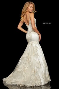 sherrihill-52951-ivorygold-dress-4.jpg-600.thumb.jpg.3e4543e3631049e9525dbbb14a147f71.jpg