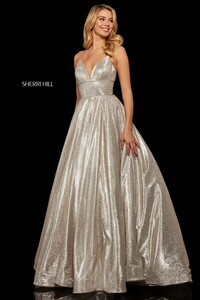 sherrihill-52960-nudesilver-dress-7.jpg-600.thumb.jpg.c5f032e538185dbffea9cfcd5982d84c.jpg