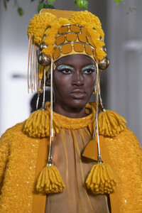 valentino-hc-clp-rf19-3994.thumb.jpg.65d875c7f880e127b1331c24a33325aa.jpg
