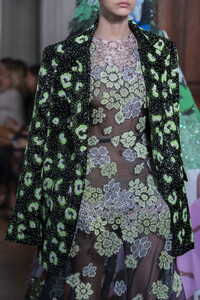 valentino-hc-clp-rf19-4168.thumb.jpg.eae3fab618576b298dfb28cef6619ea0.jpg