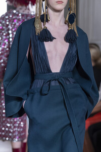 valentino-hc-clp-rf19-4187.thumb.jpg.6504f67862c8f7ad2738a42f485c90b7.jpg