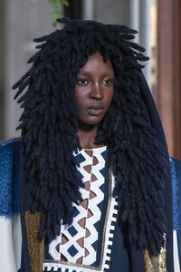 valentino-hc-clp-rf19-4203.thumb.jpg.2219dade7851081f555f66283d439327.jpg