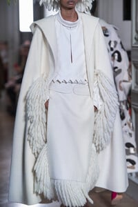 valentino-hc-clp-rf19-4249.thumb.jpg.faae2359f6f2833b04bbadb2684fe7a0.jpg