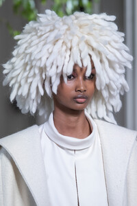 valentino-hc-clp-rf19-4252.thumb.jpg.45c8e667e355054a462b91916da7638f.jpg