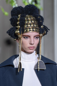 valentino-hc-clp-rf19-4261.thumb.jpg.e66afa4670788fae5ebfa9eae95c5234.jpg