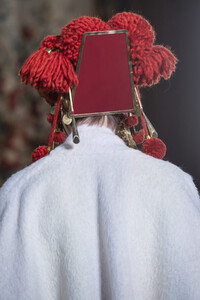 valentino-hc-clp-rf19-4331.thumb.jpg.a08b2ed4793cd1fb62de9d43be8e4133.jpg