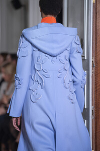 valentino-hc-clp-rf19-4340.thumb.jpg.4401b09f04eef0ea3ab0fa9e8f127a4b.jpg
