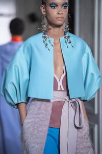 valentino-hc-clp-rf19-4345.thumb.jpg.2435c9923eafbd968e3ad226574c1b96.jpg