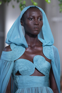 valentino-hc-clp-rf19-4498.thumb.jpg.29e3ee70231bafe245205ae9c67296ad.jpg