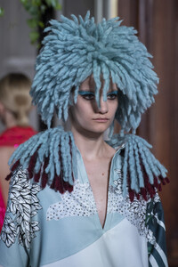 valentino-hc-clp-rf19-4785.thumb.jpg.bb9daec659a4b43f78b243e3b01f9c50.jpg