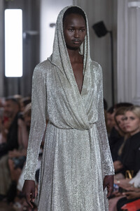 valentino-hc-clp-rf19-4851.thumb.jpg.215ad555bca7353b1cd37be25926fa85.jpg
