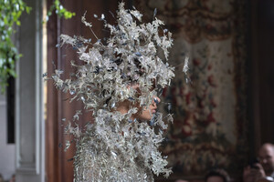 valentino-hc-clp-rf19-4904.thumb.jpg.d4bec52fe16b123ff75880af879db924.jpg