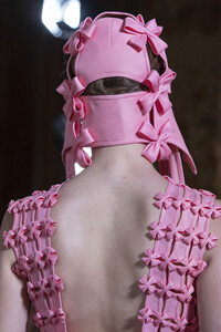 valentino-hc-clp-rf19-4952.thumb.jpg.e1f5f22edb238d4f2c46bd07aef13459.jpg