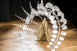 van-herpen-hc-atm-rf19-5650.thumb.jpg.6940cfa4f3232ed5b163e5a633fe5a1f.jpg