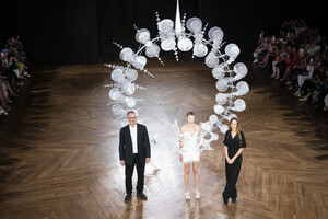 van-herpen-hc-atm-rf19-5839.thumb.jpg.9b15f0ce4501f374aeadd4c36a1cb8fd.jpg