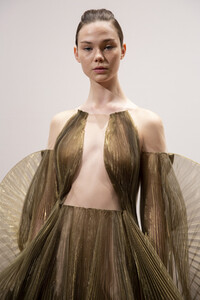 van-herpen-hc-bks-m-rf19-7133.thumb.jpg.db3c12a544abe4d295b083ec28eb9de5.jpg