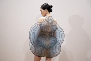 van-herpen-hc-bks-m-rf19-7176.thumb.jpg.f08ecc6307153df4f5270bc2d4dd0ae2.jpg