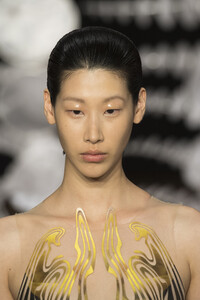 van-herpen-hc-clp-rf19-1774.thumb.jpg.80262c75699f3a4cb6771d24ccb04354.jpg