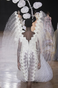 van-herpen-hc-clp-rf19-2140.thumb.jpg.00c983dc63aac8560ae6f70f55f1eece.jpg
