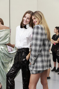 vauthier-hc-bks-m-rf19-9523.thumb.jpg.5cc880a49a01c5bed906cfb63a60fa8a.jpg