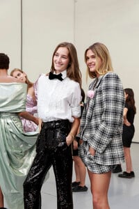vauthier-hc-bks-m-rf19-9529.thumb.jpg.b2ef106fe3bdf4bf99fc4ebd1f8fb433.jpg