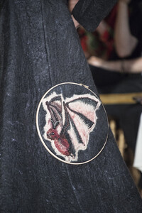 viktor-e-rolf-hc-clp-rf19-0865.thumb.jpg.cde0c1864685195c94f75dc5b56e4e0f.jpg