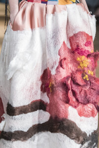 viktor-e-rolf-hc-clp-rf19-0929.thumb.jpg.8d1f3d6abfa7acfffb77e7c6ee8f7abf.jpg