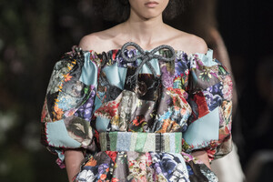 viktor-e-rolf-hc-clp-rf19-0937.thumb.jpg.e1bf890dfadee8733fd3586de9d03dcd.jpg
