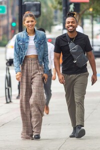 zendaya-with-her-brother-austin-at-the-granville-restaurant-in-burbank-07-25-2019-6.jpg