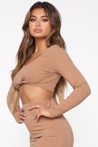 07-19-19_Studio_3_JP_14-33-04_46__9762_Taupe_0757.CROPJPG_NT.jpg