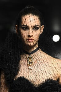 104313914_ChristianDiorRunwayParisFashionWeekHautejccVy0WFXYSx.thumb.jpg.caed3c89574ae2a6a03dbb6934c1ccfd.jpg