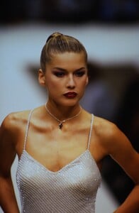 1047422797_alberta-ferretti-ss-1995(3).thumb.jpg.4359584bcb3ddc8df86378f81e6e6be4.jpg