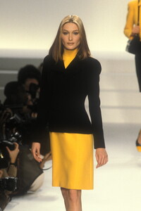 1111246320_RalphLauren1996WomenRTW103.thumb.jpg.53e737a1420ad6bbf5bc00065b81bb73.jpg