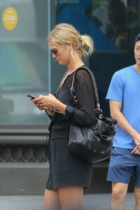 118927020_toni-garrn_19082019p_04.jpg