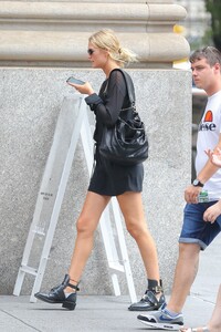 118927038_toni-garrn_19082019p_16.jpg