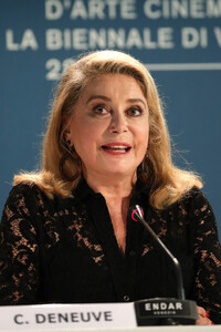 Catherine+Deneuve+La+V+rit+Truth+Press+Conference+xm2cBZJb791x.jpg