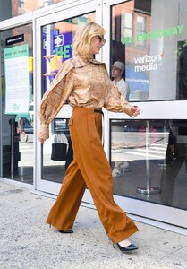       cat120819BZNimage118.jpg