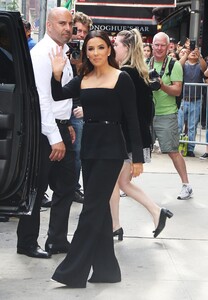        lon060819BZNimage125.jpg