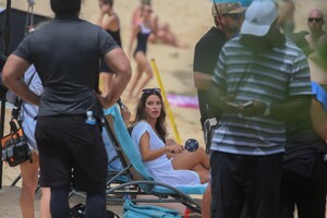       lea100819BZNimage24.jpg