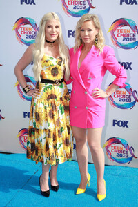 Jennie+Garth+FOX+Teen+Choice+Awards+2019+Arrivals+FsqlkneEGKax.jpg