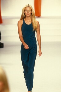 1420793182_RalphLauren1996WomenRTW125.thumb.jpg.8a89920e86dc8cb971dfdcedae4c42cf.jpg