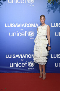 Eva+Riccobono+Unicef+Summer+Gala+Presented+kSWEXNT1ydsx.jpg