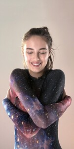 galaxy_long sleeve_night_2_r.jpg
