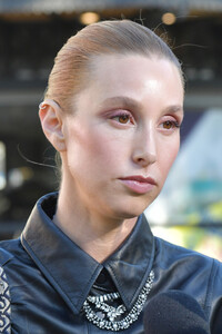 Whitney+Port+Kaitlyn+Carter+Appearance+Grove+DJUnpXX1Ltyx.jpg