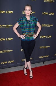        hen180819BZNimage111.jpg