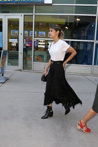        bou160819BZNimage104.jpg