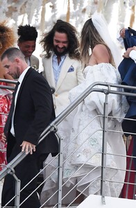 16852316-7318011-Delighted_Heidi_and_Tom_looked_delighted_after_the_ceremony_as_t-m-124_1564858948735.jpg