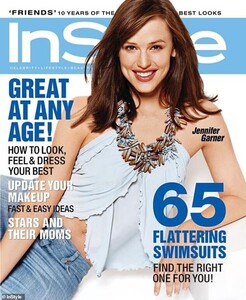 16958944-7328081-She_didn_t_know_what_was_coming_Recalling_her_first_InStyle_cove-a-38_1565110171291.thumb.jpg.21b88c3460f5abe4cf1f239e43ce8c61.jpg