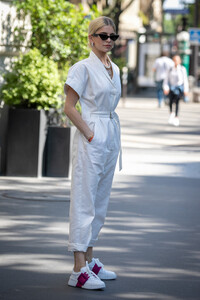 Caroline+Daur+Roger+Vivier+Streetstyle+Paris+BKNGgf4yzo6x.jpg