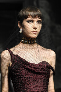 1747159452_ChristianDiorRunwayParisFashionWeekHauteOVSdwMxF65ux.thumb.jpg.20c7422785191848da15bb8ac23892a1.jpg